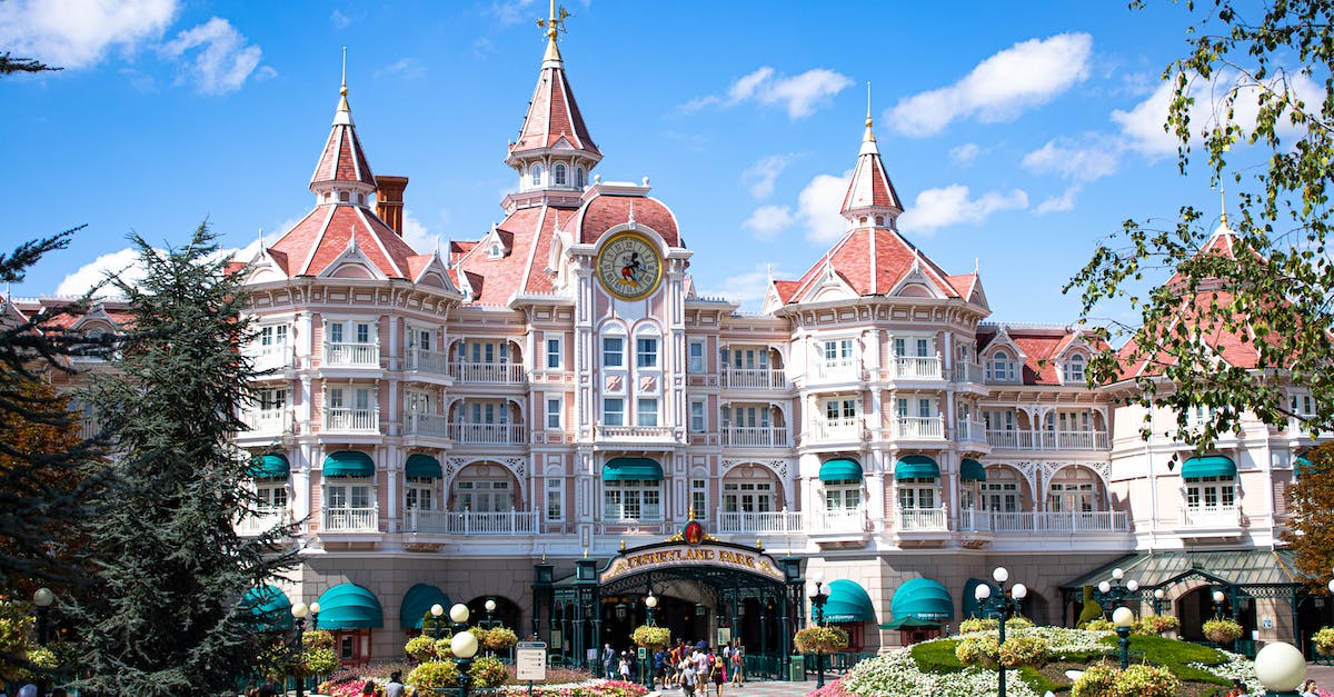 How Much Do Disneyland Hotels Cost? A Guide to Pricing Hotel Chantelle