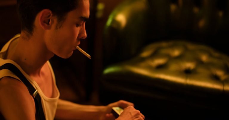 How to Find Smoking Hotel Rooms: A Comprehensive Guide for Smoker Travelers