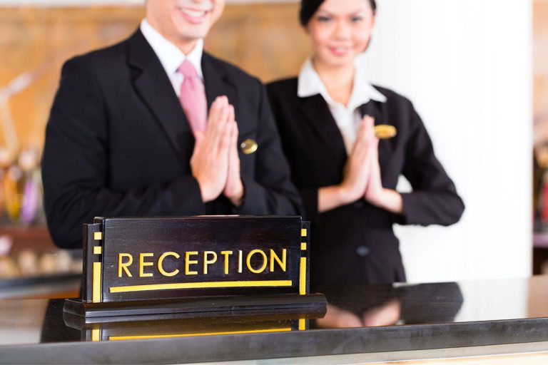 Tips on Becoming a Successful Hotel Front Desk Receptionist