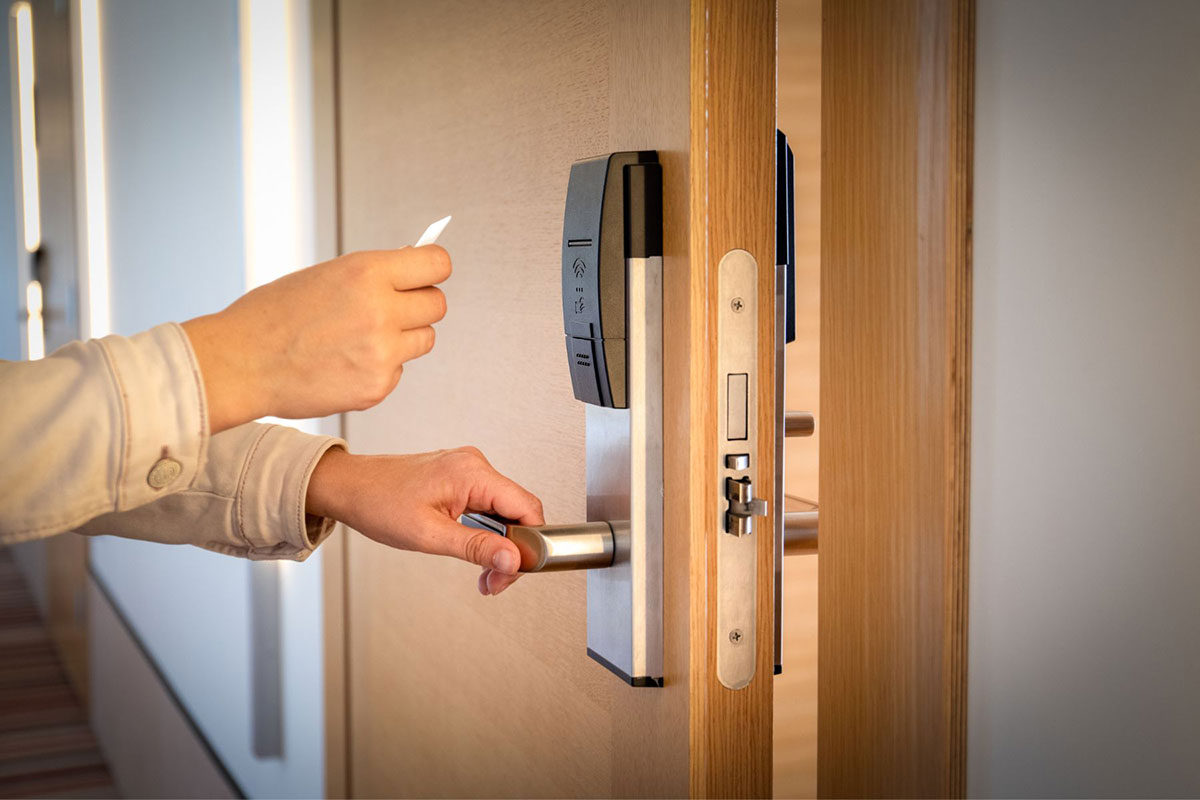 How to Open Hotel Door Without Key Card