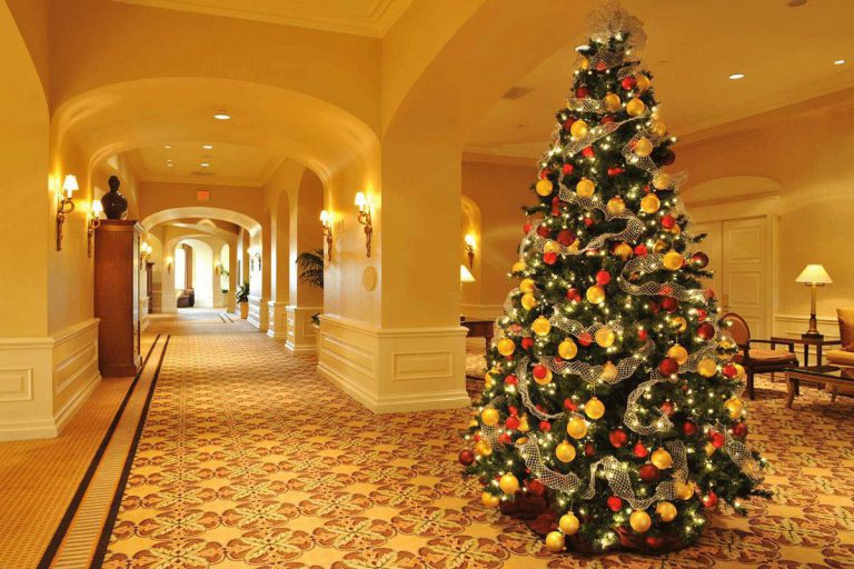 Are Hotels Open On Christmas Day?