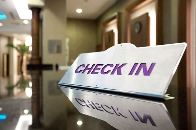 How To Get An Early Check-In At A Hotel: Tips And Tricks