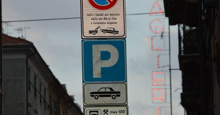 Parking Options for Guests at the Hotel Abri – A Complete Guide