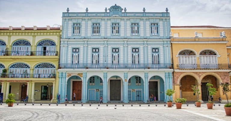 Can I Stay In A Hotel In Cuba? A Comprehensive Guide