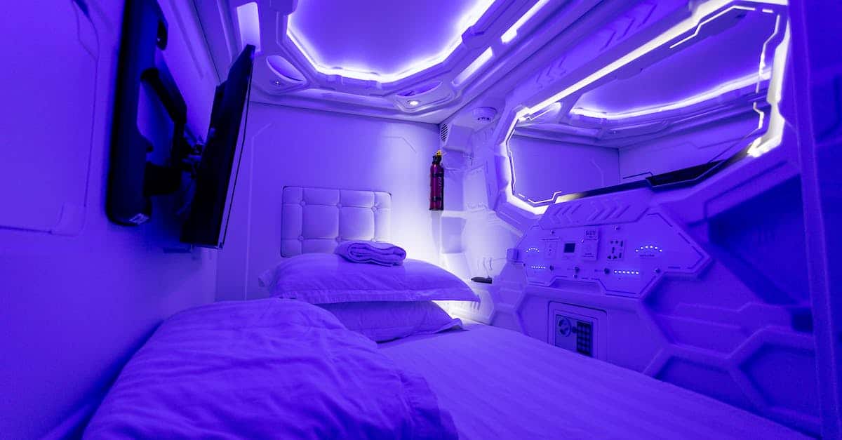 Can You Live In A Capsule Hotel? - Hotel Chantelle