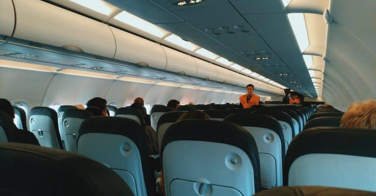 Do Airlines Pay For Cabin Crew Hotels