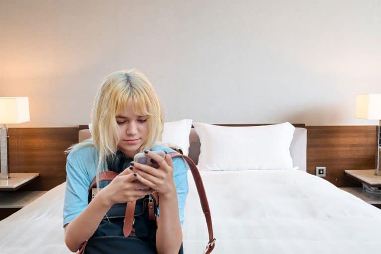 Can A 17-Year-Old Stay In A Hotel Alone?