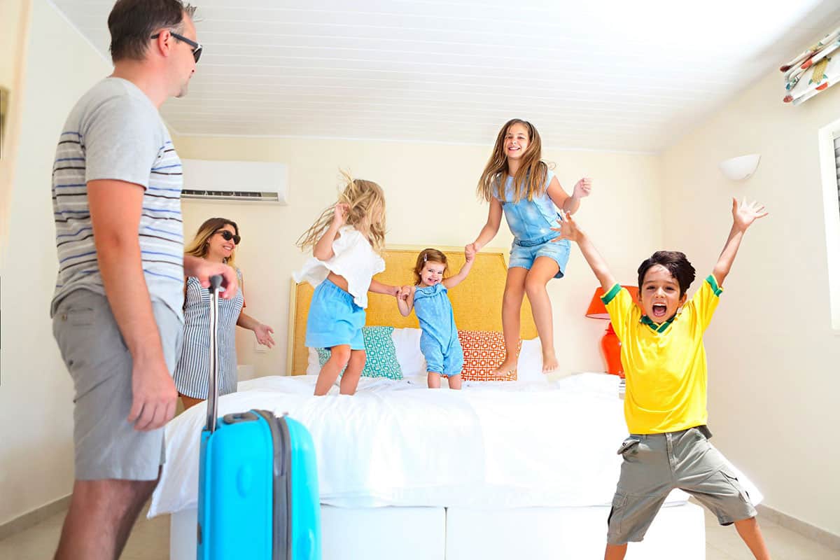 Can a family of 6 stay in one hotel room?