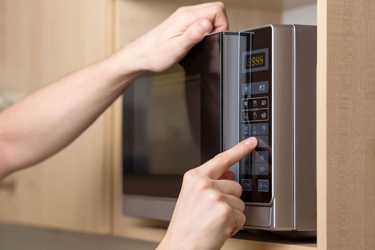 Can You Ask a Hotel to Provide a Microwave? A Guide to InRoom