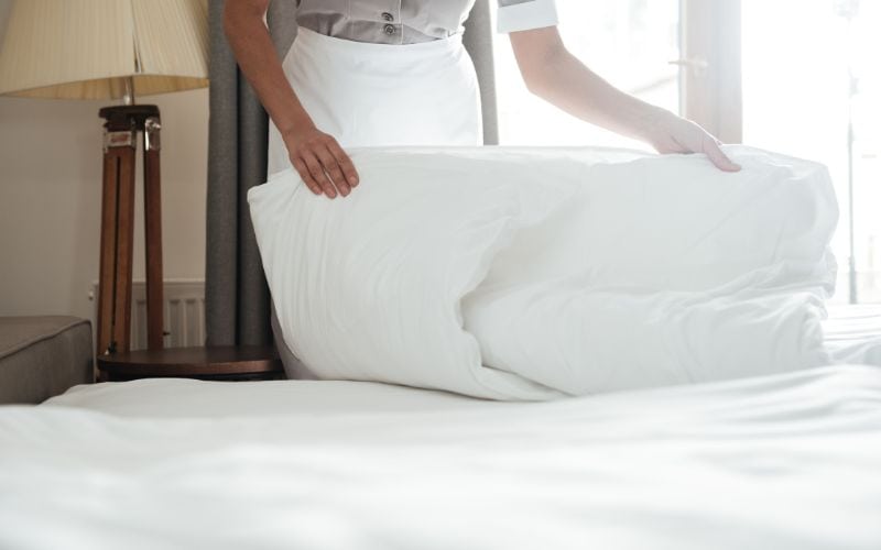 Hotel comforter cleaning