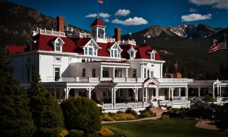 Stanley Hotel Restaurant Dress Code: What to Wear for a Nice Meal