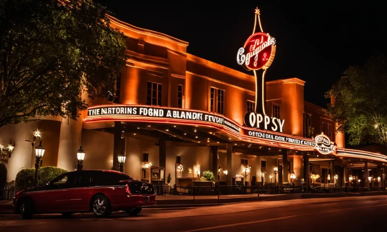 How Far is the Grand Ole Opry from the Gaylord Opryland Hotel